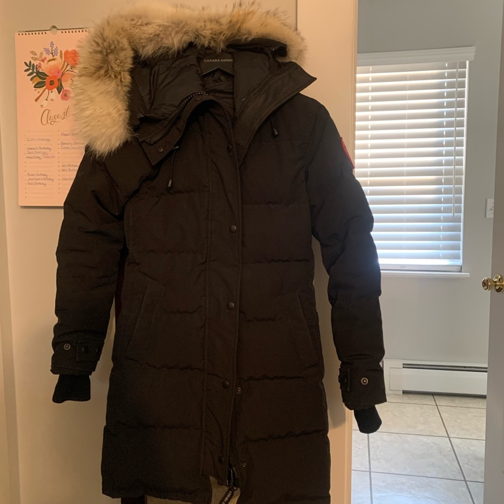LIKE NEW Canada Goose Coat